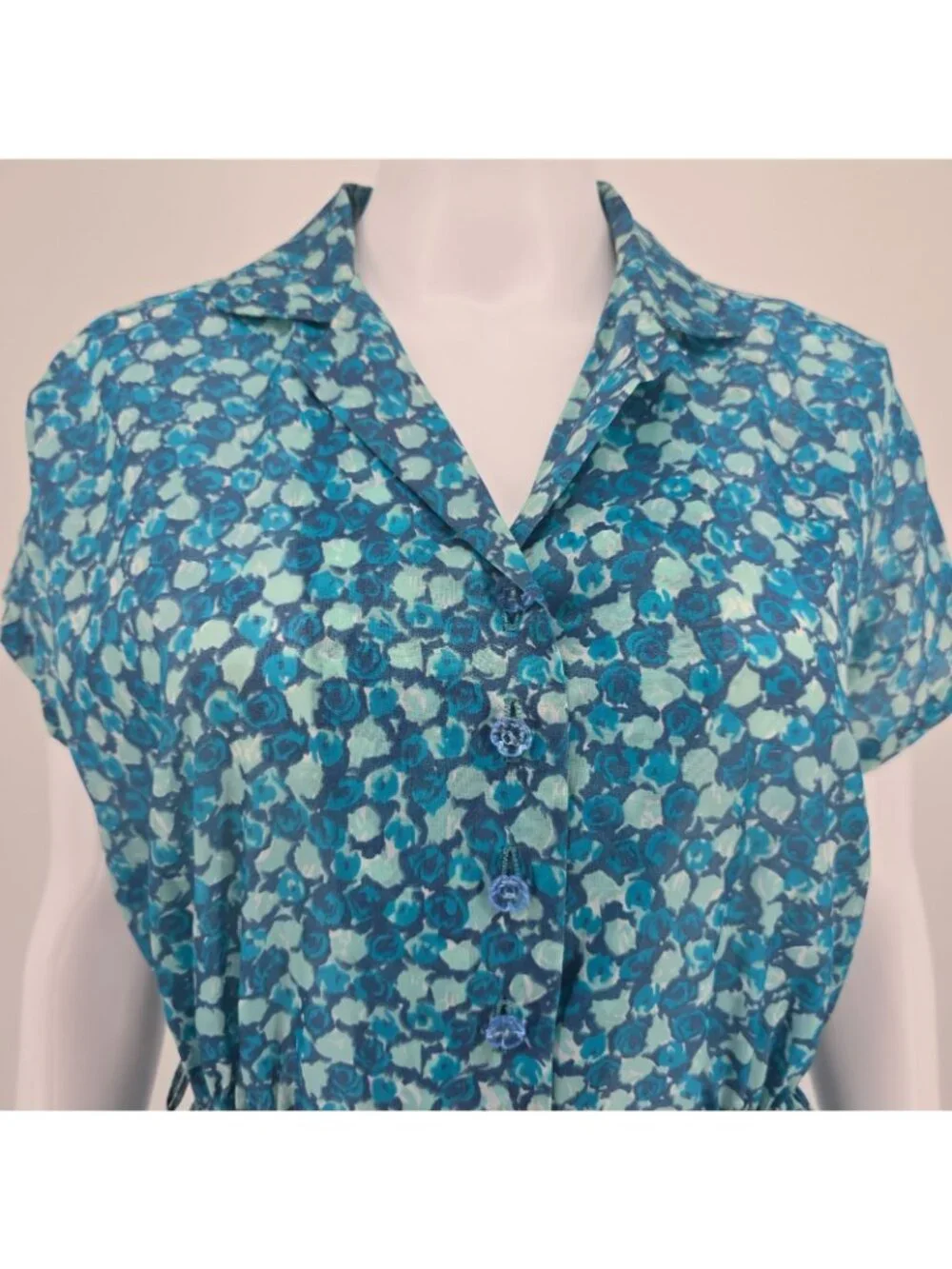 Vintage Late 1950s Blue Floral Semi-Sheer Elastic Waist Shirtdress Day Dress (M)